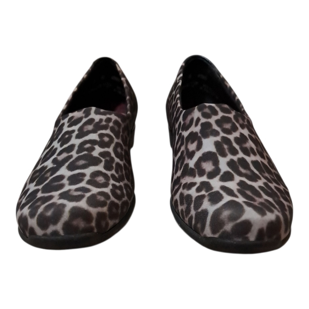 Munro Iriana Traveler Flats Leopard Print Comfort Slip On Shoes Size 5M - Picture 4 of 16